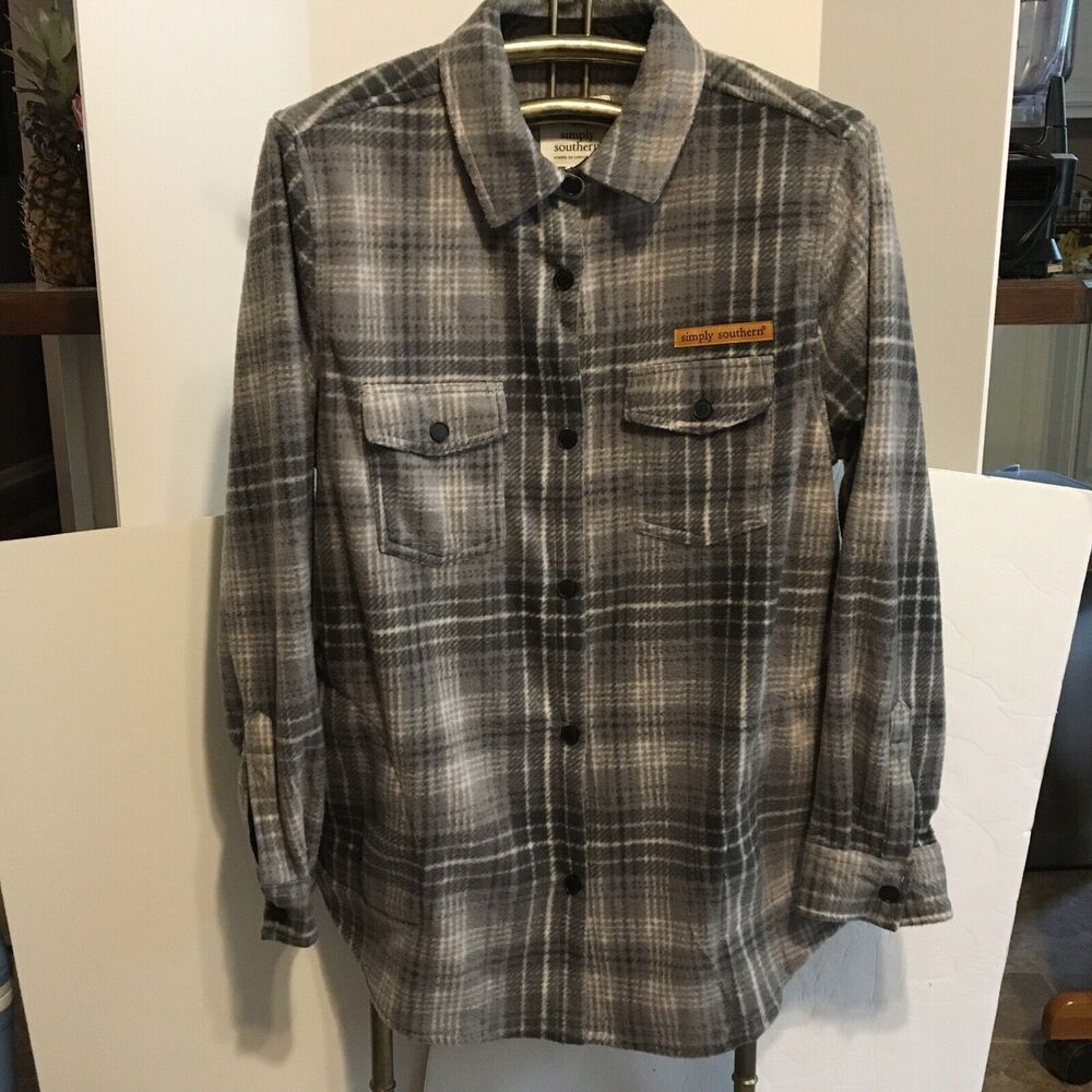 simply southern medium men’s shacket gray plaid